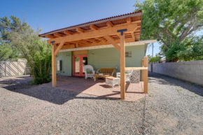 Old Town Cottonwood Cottage with Yard, Pets Welcome